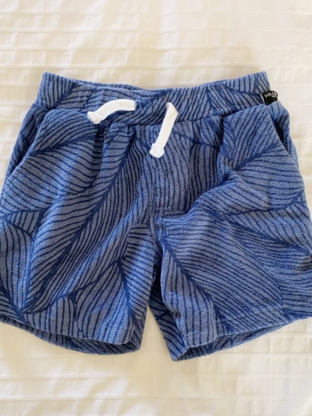 Volcom Terrycloth Set • 4T - Picture 3 of 4